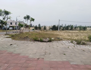Bán lô đất đối diện trước trường đại học phan châu trinh