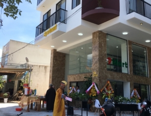Cho thuê mặt bằng 2MT 270 m2 kinh doanh cà phê và siêu thị gần biển Phạm Văn Đồng,Đà Nẵng.0983750220