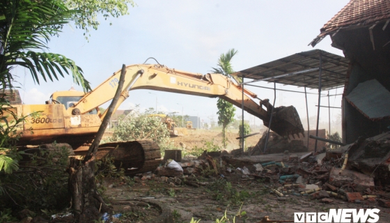 Cưỡng chế thu hồi đất tại khu đô thị Hoà Xuân - Đà Nẵng Cưỡng chế thu hồi đất tại khu đô thị Hoà Xuân - Đà Nẵng